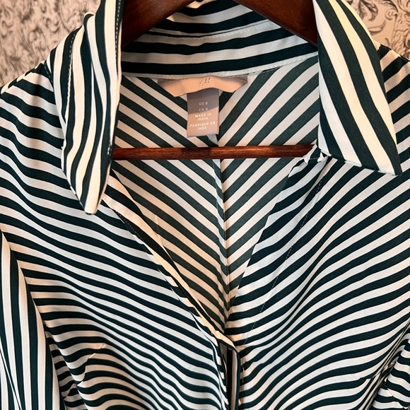 H&M green and white stripe belted dress, size 8 - Picture 2 of 9